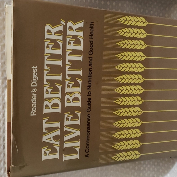 Lot of 2 Hardcover Book From Reader’s Digest Editors- "Eat Better Live Better" - Picture 3 of 6